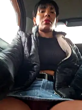 Doll Loren online show from 6, 3, 2025