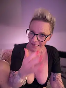 German Milf online show from 21, 2, 2025