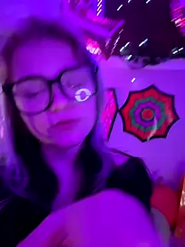 Cutiepiespanks online show from 4, 11, 2025