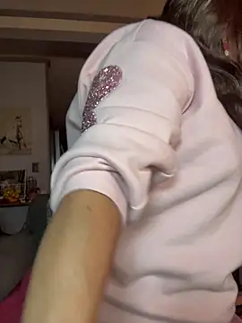 cowgirlc online show from 4, 2, 2026