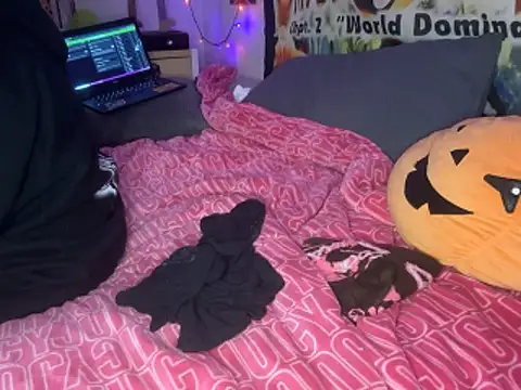 Snapshot of N1NT3NDH03 chatting on 30, 10, 2025 N1NT3NDH03 online show from 30, 10, 2025