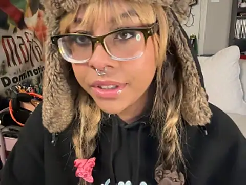 Snapshot of N1NT3NDH03 chatting on 15, 12, 2025 N1NT3NDH03 online show from 15, 12, 2025