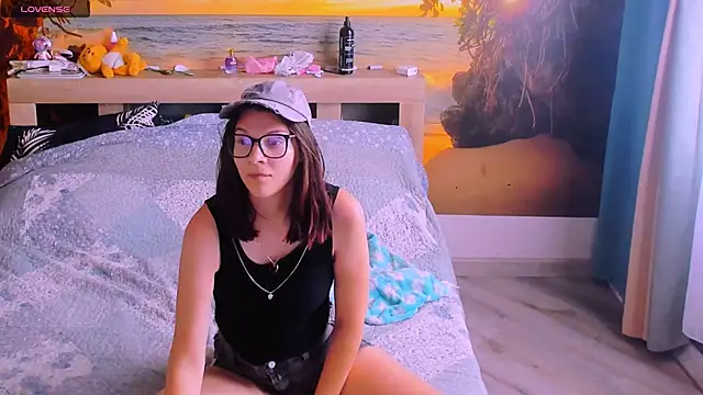 MollyLollipop online show from 15, 6, 2026