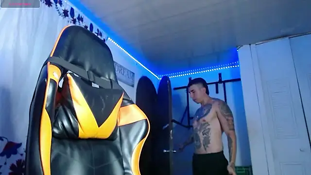 Snapshot of Adam_Hudsond chatting on 16, 1, 2026 Adam Hudsond online show from 16, 1, 2026