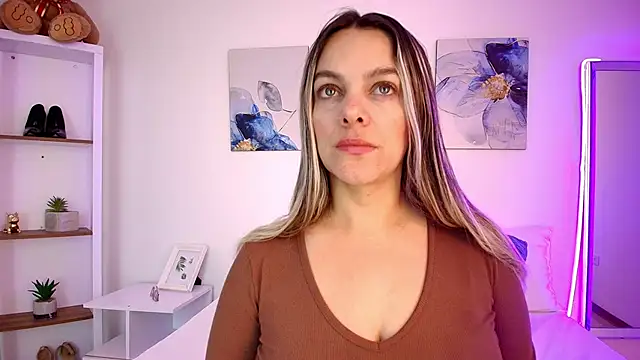 Isabella Harley online show from 5, 6, 2026
