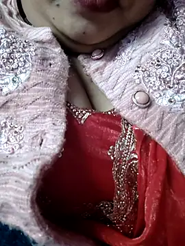 Snapshot of BigBustyRuhi chatting on 5, 2, 2026 BigBustyRuhi online show from 5, 2, 2026