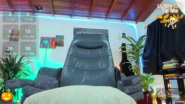 Snapshot of RyanCarter_ chatting on 31, 10, 2025 RyanCarter  online show from 31, 10, 2025