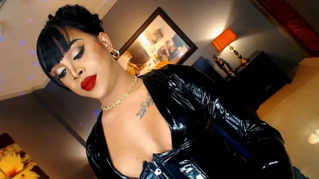 MarryQueen22 online show from 11, 11, 2025