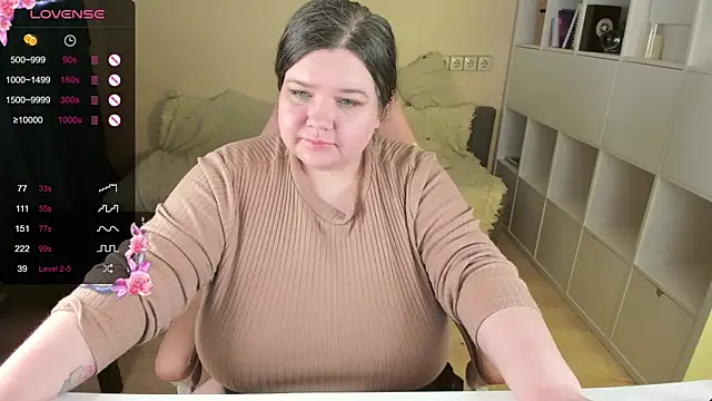 PlumPie online show from 12, 11, 2025