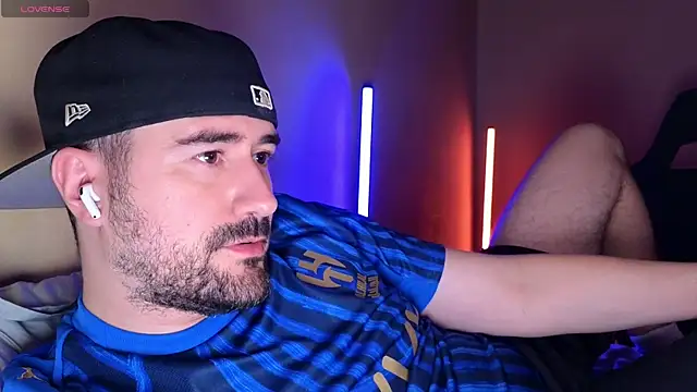 DominantTheo online show from 10, 4, 2026