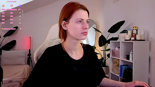 doll lesli online show from 3, 12, 2025