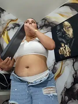 Snapshot of LizzRouse chatting on 24, 10, 2025 LizzRouse online show from 24, 10, 2025