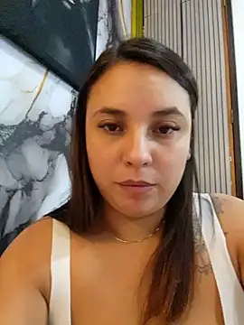 Snapshot of LizzRouse chatting on 30, 10, 2025 LizzRouse online show from 30, 10, 2025