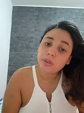 Snapshot of LizzRouse chatting on 13, 11, 2025 LizzRouse online show from 13, 11, 2025