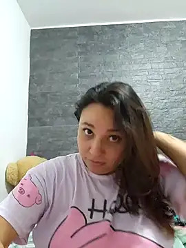 Snapshot of LizzRouse chatting on 14, 11, 2025 LizzRouse online show from 14, 11, 2025