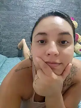 Snapshot of LizzRouse chatting on 21, 11, 2025 LizzRouse online show from 21, 11, 2025