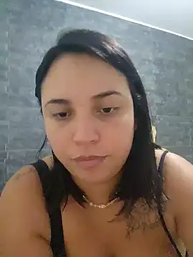 Snapshot of LizzRouse chatting on 7, 1, 2026 LizzRouse online show from 7, 1, 2026