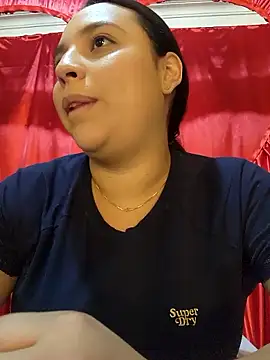 Snapshot of LizzRouse chatting on 5, 2, 2026 LizzRouse online show from 5, 2, 2026