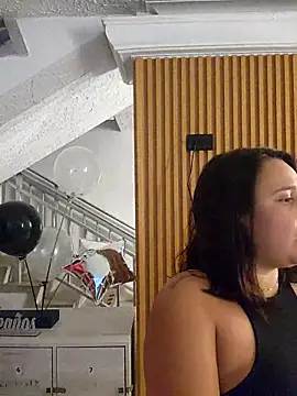 Snapshot of LizzRouse chatting on 7, 2, 2026 LizzRouse online show from 7, 2, 2026