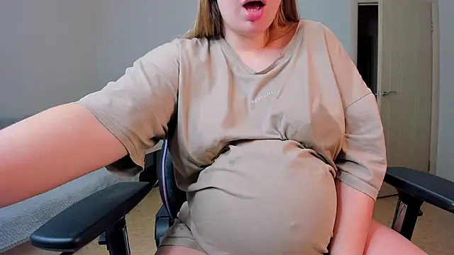 Snapshot of stella_vestal chatting on 1, 12, 2025 stella vestal online show from 1, 12, 2025