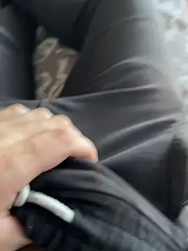 Snapshot of vaniusaw chatting on 27, 10, 2025 vaniusaw online show from 27, 10, 2025