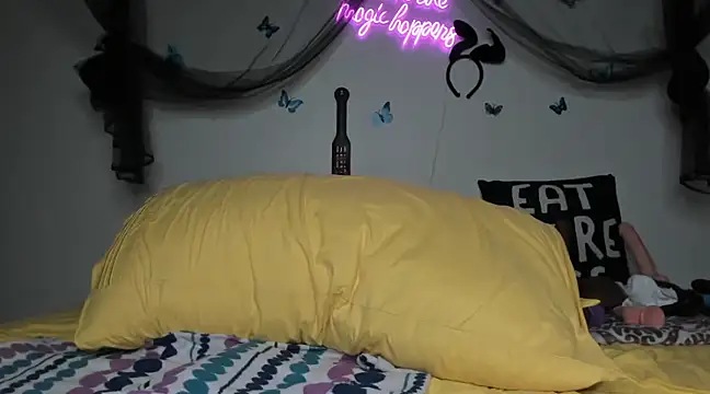 Snapshot of ThickAssRena chatting on 5, 2, 2025 ThickAssRena online show from 5, 2, 2025