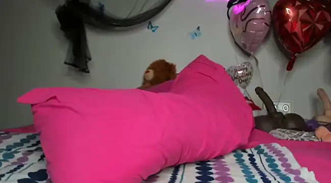 Snapshot of ThickAssRena chatting on 15, 2, 2025 ThickAssRena online show from 15, 2, 2025