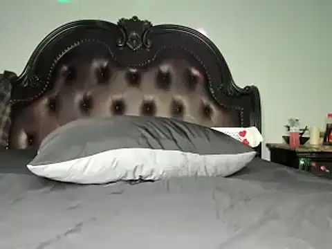 Snapshot of ThickAssRena chatting on 9, 3, 2025 ThickAssRena online show from 9, 3, 2025