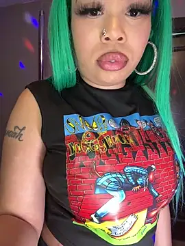 Snapshot of ThickAssRena chatting on 1, 2, 2026 ThickAssRena online show from 1, 2, 2026