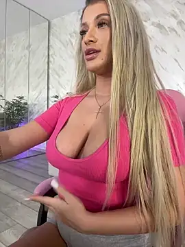 Snapshot of SinwithAmy chatting on 17, 12, 2025 SinwithAmy online show from 17, 12, 2025