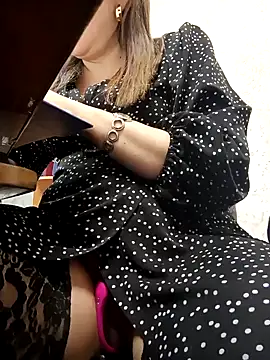 Snapshot of Office_Albertina chatting on 13, 1, 2025 Office Albertina online show from 13, 1, 2025