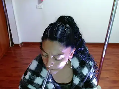 Snapshot of Anitta_muscle chatting on 13, 3, 2025 Anitta muscle online show from 13, 3, 2025