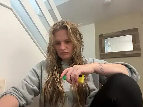 samanthaalice online show from 11, 9, 2025