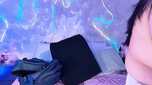 emmajohnss online show from 22, 2, 2026