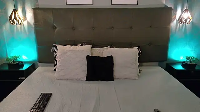 Madisonsmiith online show from 6, 11, 2025