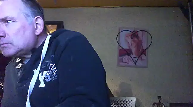 Snapshot of jeanlulu chatting on 1, 1, 2025 jeanlulu online show from 1, 1, 2025