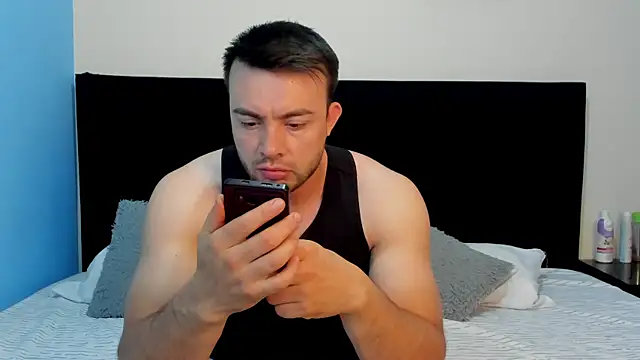 lissandthor13 online show from 15, 4, 2026