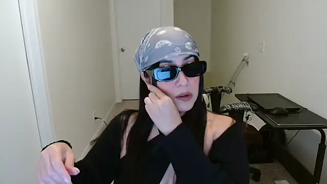 Snapshot of Sassy_Latina chatting on 16, 10, 2025 Sassy Latina online show from 16, 10, 2025