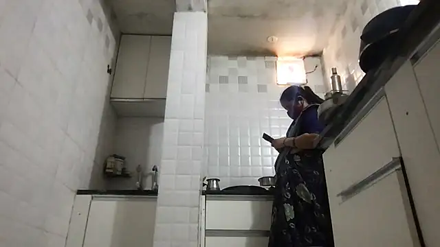 Snapshot of Riyasingh9 chatting on 7, 3, 2026 Riyasingh9 online show from 7, 3, 2026