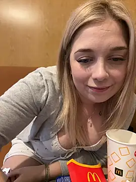 CherryAuroraa online show from 19, 1, 2025