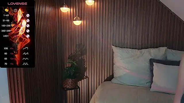 Snapshot of AmelieAxie chatting on 10, 3, 2025 AmelieAxie online show from 10, 3, 2025