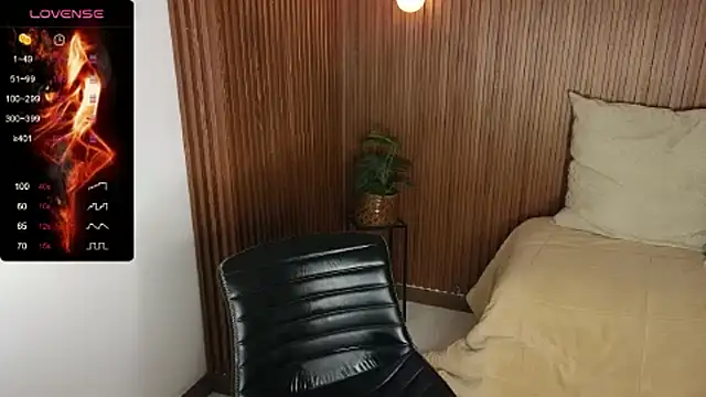 Snapshot of AmelieAxie chatting on 12, 3, 2025 AmelieAxie online show from 12, 3, 2025