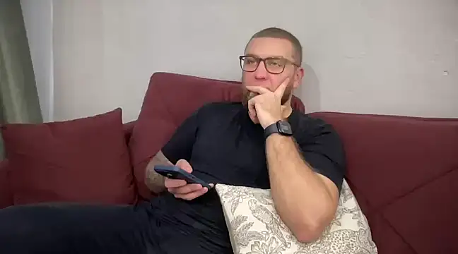 Bear bear  online show from 24, 1, 2025