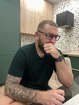 Bear bear  online show from 22, 2, 2025