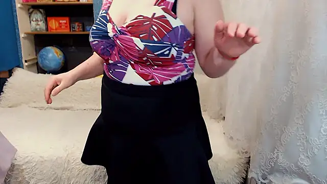 Rainbow lady online show from 3, 12, 2024