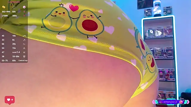 Emmy Ruiz online show from 4, 3, 2025