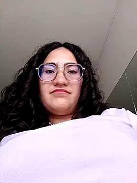 Snapshot of francesca_baker1007 chatting on 1, 12, 2024 francesca baker1007 online show from 1, 12, 2024