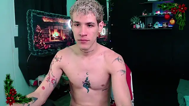 Snapshot of andybxby chatting on 17, 12, 2024 andybxby online show from 17, 12, 2024