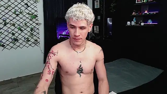 Snapshot of andybxby chatting on 31, 1, 2025 andybxby online show from 31, 1, 2025