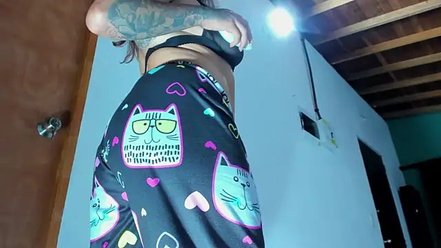 Snapshot of ink_demonxxx chatting on 5, 3, 2025 ink demonxxx online show from 5, 3, 2025